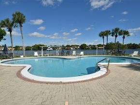 671 NE 195th St 416E, Miami FL 33179