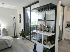 671 NE 195th St 416E, Miami FL 33179