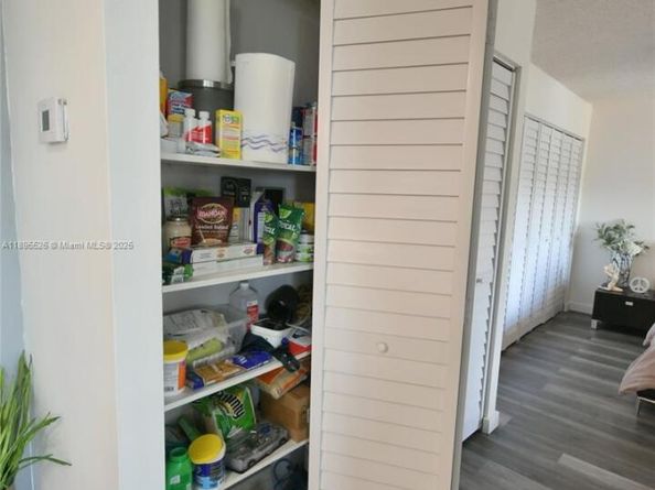 671 NE 195th St 416E, Miami FL 33179
