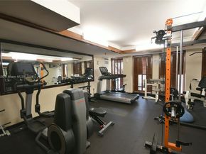 671 NE 195th St 416E, Miami FL 33179