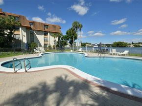 671 NE 195th St 416E, Miami FL 33179