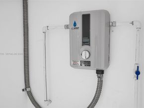 15955 NW 21st Ave, Miami Gardens FL 33054