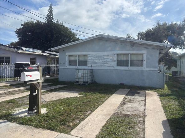 1162 NW 64th St, Miami FL 33150