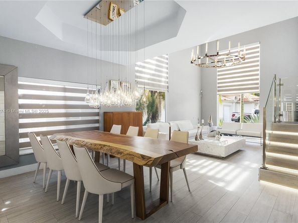 5869 NW 112th Ct, Doral FL 33178