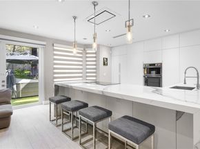 5869 NW 112th Ct, Doral FL 33178