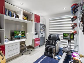 5869 NW 112th Ct, Doral FL 33178