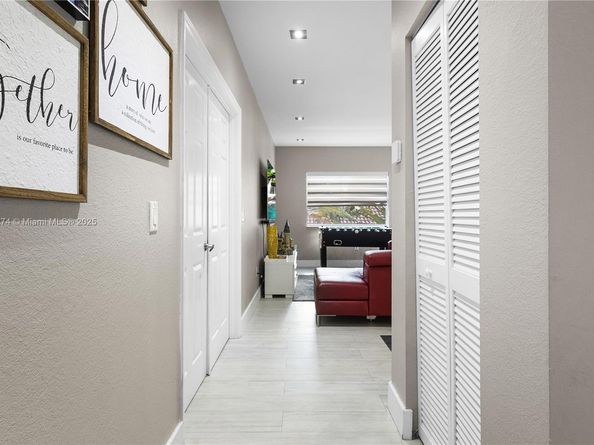 5869 NW 112th Ct, Doral FL 33178