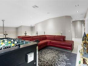 5869 NW 112th Ct, Doral FL 33178