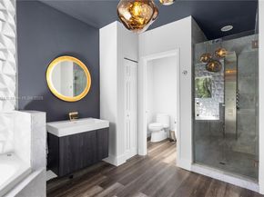 5869 NW 112th Ct, Doral FL 33178