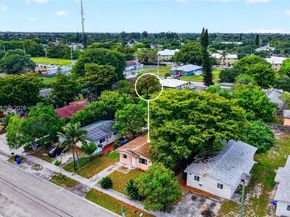 2437 NW 20th St, Fort Lauderdale FL 33311