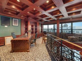 5225 Collins Ave PH8, Miami Beach FL 33140