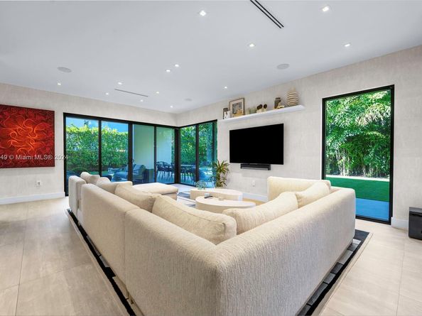 7900 SW 54th Ave, Miami FL 33143