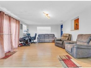 3738 NW 207th Dr, Miami Gardens FL 33055