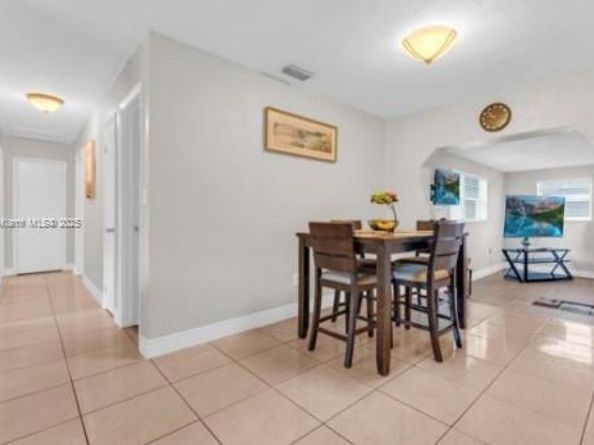 3738 NW 207th Dr, Miami Gardens FL 33055