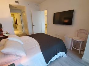 501 NE 31st St 2401, Miami FL 33137