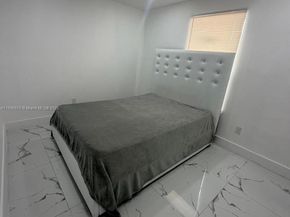 2953 NW 45th St, Miami FL 33142