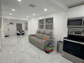 2953 NW 45th St, Miami FL 33142