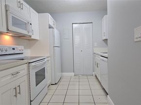 646 NW 114th Ave 201, Sweetwater FL 33172