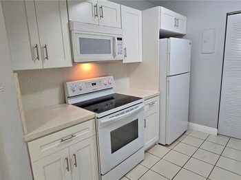 646 NW 114th Ave