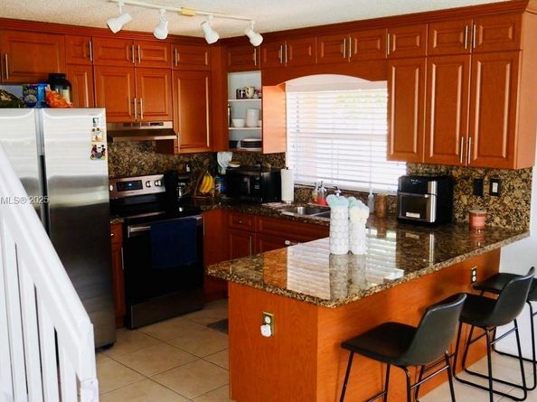 6857 SW 158th Pass, Miami FL 33193