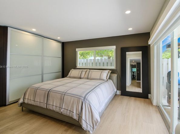 8232 SW 81st Ter 8232, Miami FL 33143