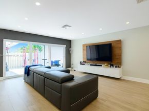 8232 SW 81st Ter 8232, Miami FL 33143