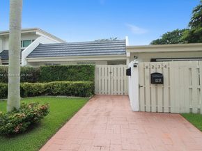 8232 SW 81st Ter 8232, Miami FL 33143