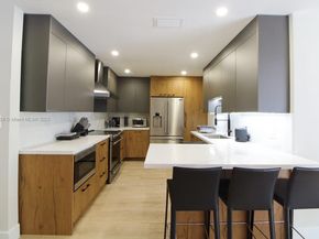 8232 SW 81st Ter 8232, Miami FL 33143