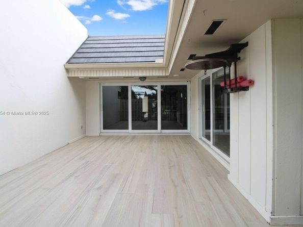 8232 SW 81st Ter 8232, Miami FL 33143