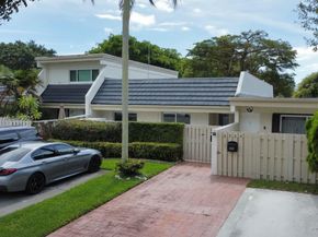 8232 SW 81st Ter 8232, Miami FL 33143