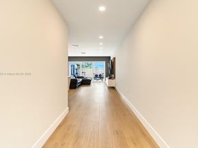 8232 SW 81st Ter 8232, Miami FL 33143