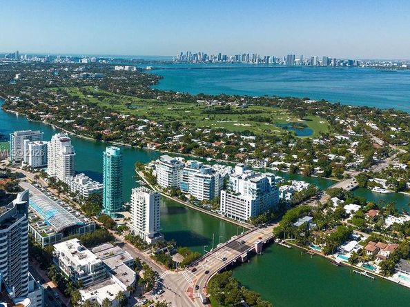 Undisclosed Address #A12002135, Miami Beach FL 33141
