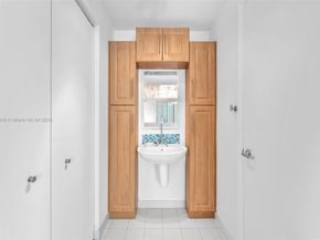 690 SW 1st Court 1008, Miami FL 33130