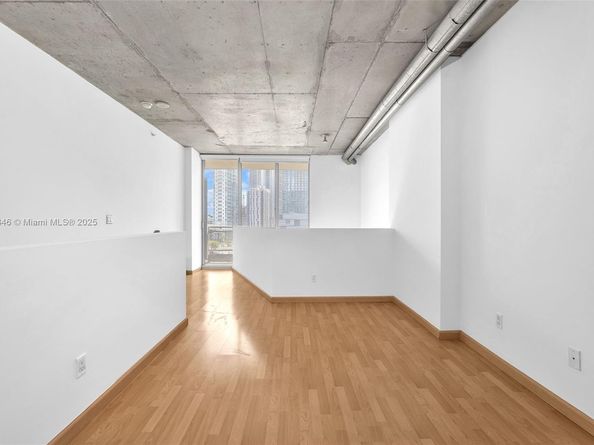 690 SW 1st Court 1008, Miami FL 33130