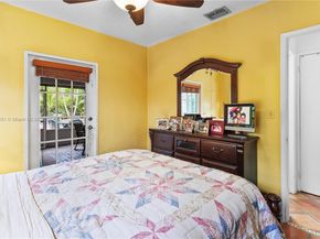 5644 SW 69th Ave, Miami FL 33143