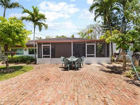 5644 SW 69th Ave, Miami FL 33143