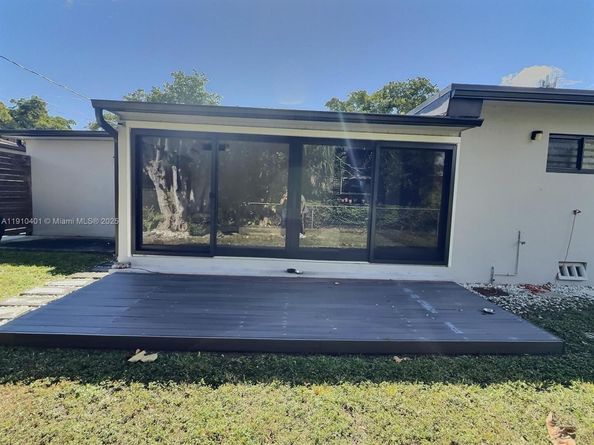 6541 SW 18 St, Miami FL 33155