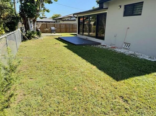 6541 SW 18 St, Miami FL 33155