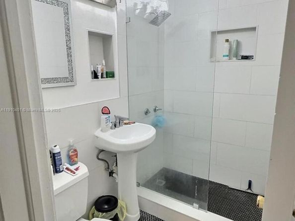 6541 SW 18 St, Miami FL 33155