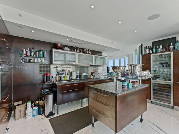 6000 Indian Creek Dr PH 2501, Miami Beach FL 33140