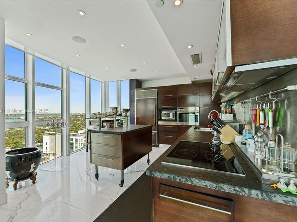 6000 Indian Creek Dr PH 2501, Miami Beach FL 33140