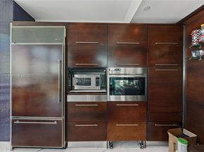 6000 Indian Creek Dr PH 2501, Miami Beach FL 33140