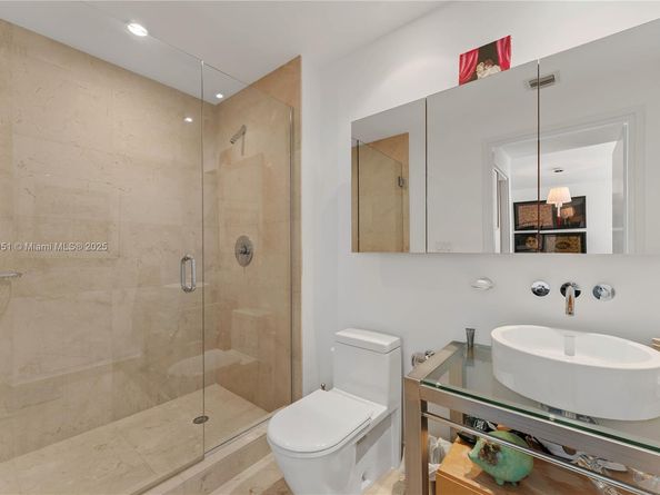 6000 Indian Creek Dr PH 2501, Miami Beach FL 33140