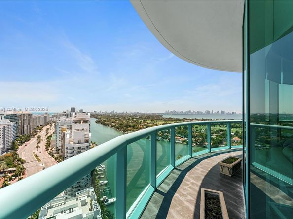 6000 Indian Creek Dr PH 2501, Miami Beach FL 33140