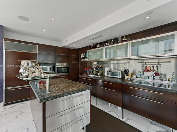 6000 Indian Creek Dr PH 2501, Miami Beach FL 33140