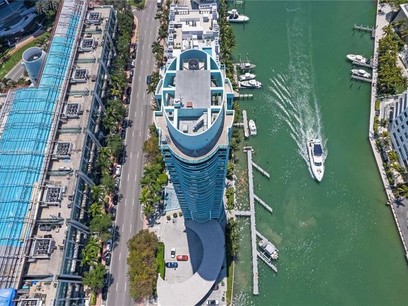 6000 Indian Creek Dr PH 2501, Miami Beach FL 33140