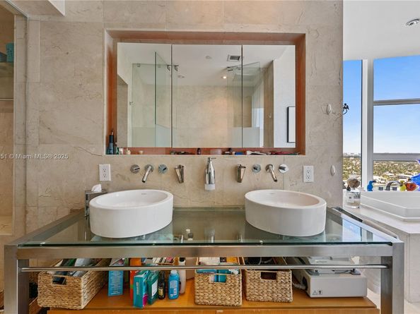 6000 Indian Creek Dr PH 2501, Miami Beach FL 33140