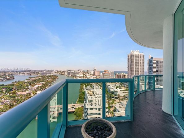 6000 Indian Creek Dr PH 2501, Miami Beach FL 33140