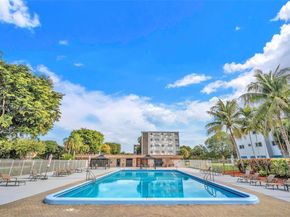 1201 Hillcrest Ct 102, Hollywood FL 33021