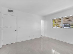 1201 Hillcrest Ct 102, Hollywood FL 33021